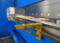 El CNC de 320 T sincroniza comienzo en tándem de la dobladora del freno de la prensa de la placa del trapecio