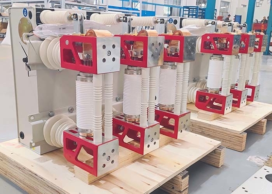 CA trifásica 50HZ 12KV del disyuntor de alto voltaje del vacío 50KA para arriba a 4000A