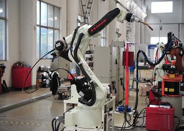Sistemas de soldadura robótica para bicicletas eléctricas / marco de motocicletas Serie RWS Estación de soldadura robótica con 6 ejes brazo robótico Kawasaki