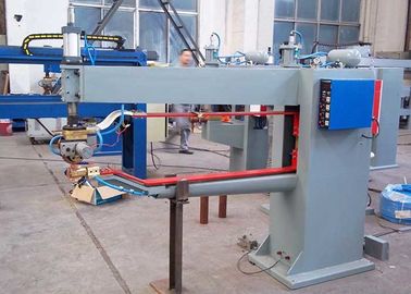 La soldadora automática modificada para requisitos particulares de resistencia para el tanque de agua oblicuo abajo arma