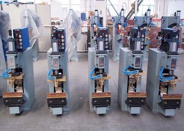 Máquina neumática 25~150KVA de la soldadura continua de la serie especial del DN con abajo el electrodo movible