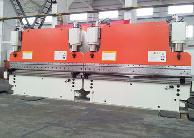 El CNC de 320 T sincroniza comienzo en tándem de la dobladora del freno de la prensa de la placa del trapecio